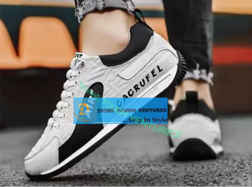 2 Low top flat skateboard shoes